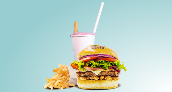 ¡Sierra Bomba en combo con malteada! (Hamburguesa con queso, tocineta y chicharrón, papas y malteada 12oz).
Precio regular: $30,900
Precio especial Claro Club: $23,400