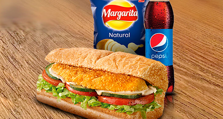 Sub de 15 cm de Pollo Apanado + Papitas o Galletas + Bebida PET o Hit por $11.900