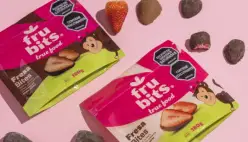 Disfruta snacks de fruta cubiertas de chocolate Frubits. Conoce más en https://frubits.co/